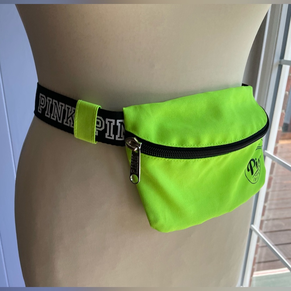 Victoria’s Secret PINK we run this beach womens juniors fanny pack